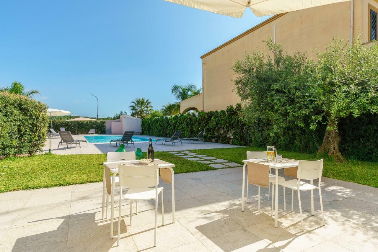 Travini Hotel Residence Марсала Экстерьер фото
