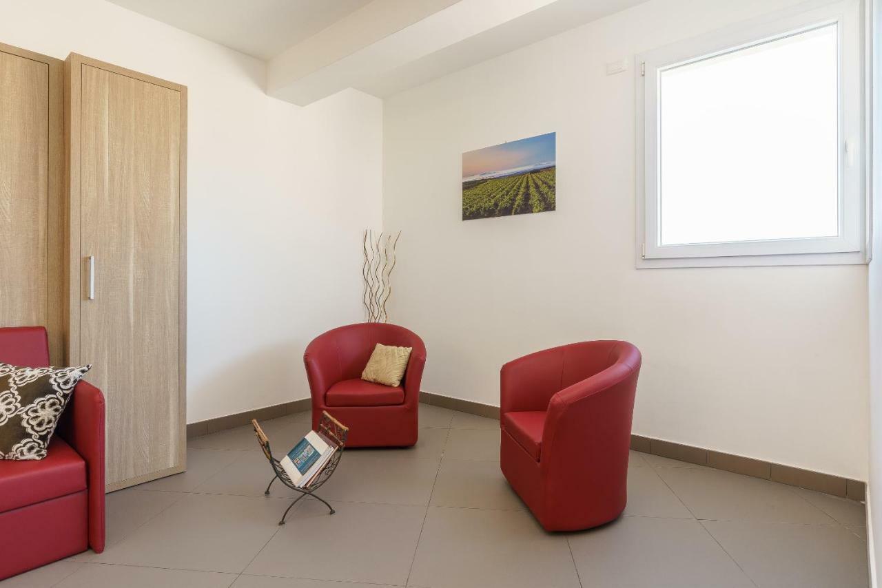 Travini Hotel Residence Марсала Экстерьер фото