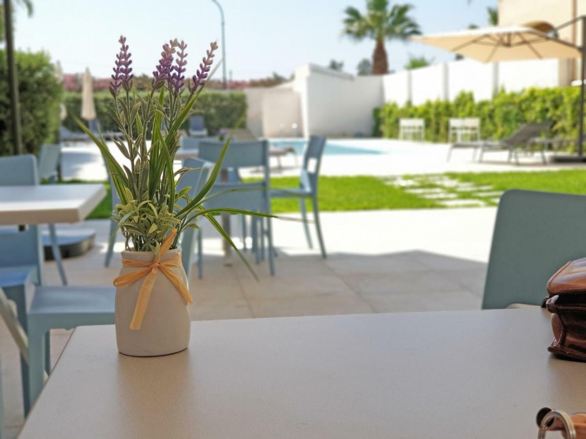 Travini Hotel Residence Марсала Экстерьер фото